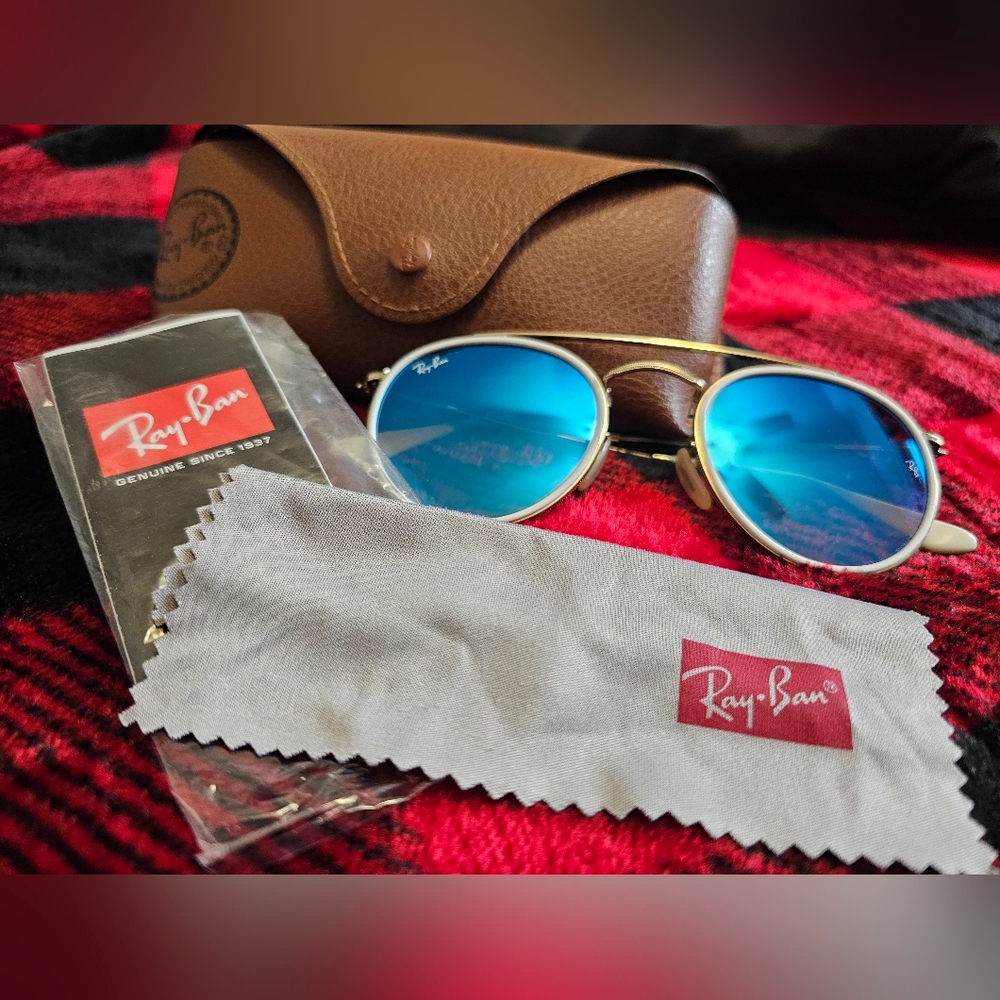 Ray-Ban Gold Sunglasses with Reflective Blue Lenses